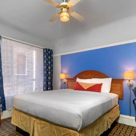 The Monarch Hotel-3