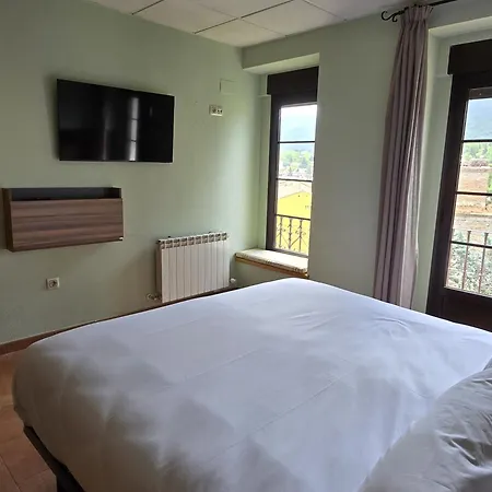 Hostal La Cigüeña-2