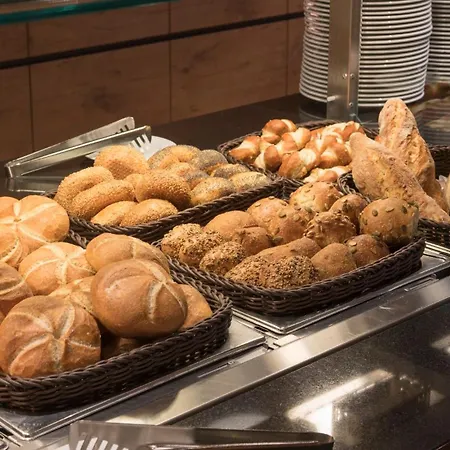 Holiday Inn Munich Unterhaching, an IHG Hotel-3