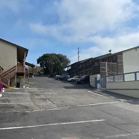 Monterey Fairgrounds Inn-2