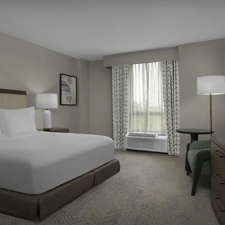 Doubletree By Hilton Philadelphia Airport-3