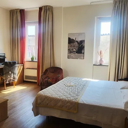 Hotel Lux-3