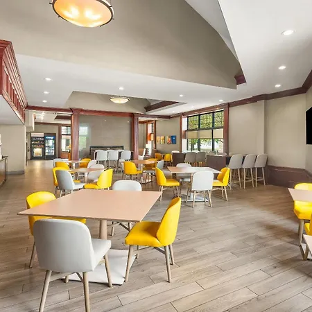 Comfort Suites Green Bay West-3