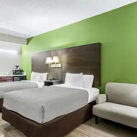 Quality Inn & Suites Ridgeland-2