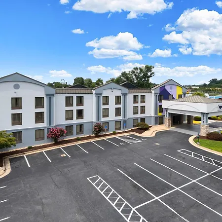 Spark By Hilton Waynesboro-3