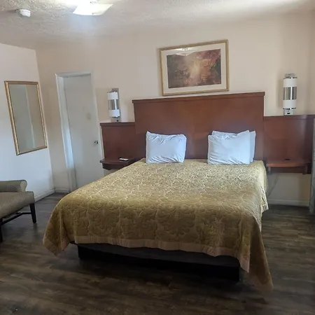 Travelers Inn - Clearwater-3