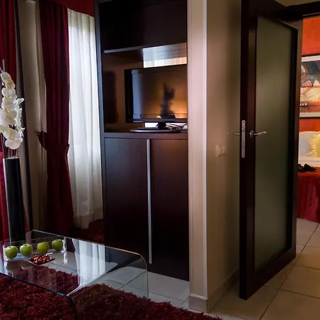 Best Western Plus Grand Hotel Victor Hugo-3