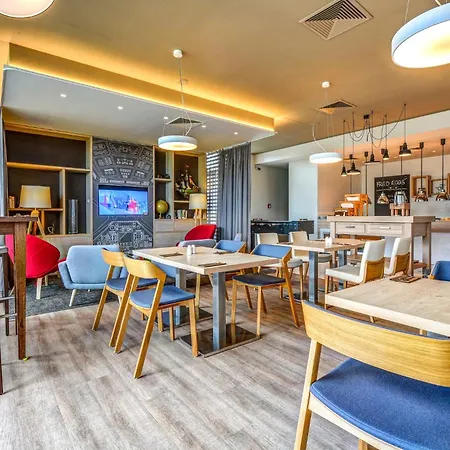 Holiday Inn Prague Airport By Ihg-2