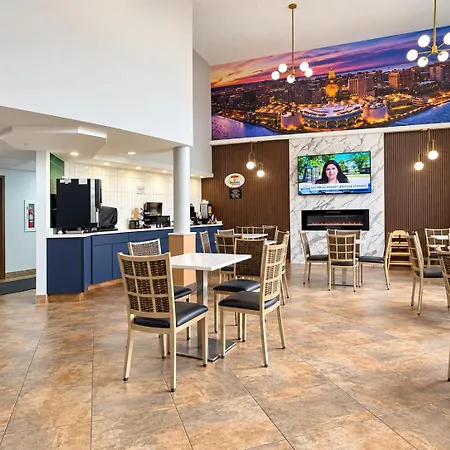Super 8 By Wyndham Madison South-2