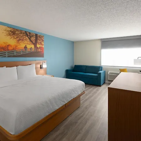 Days Inn & Suites By Wyndham Festus-2