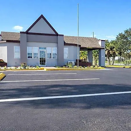 Howard Johnson Lake City-3
