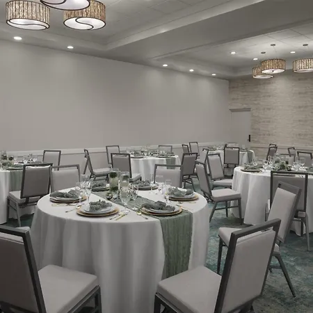 Embassy Suites By Hilton Orlando International Drive Icon Park-3