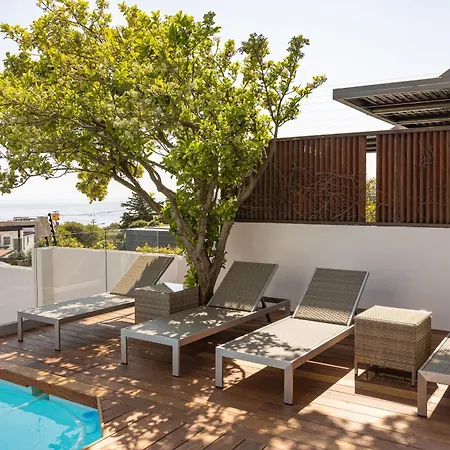 Finchley Guesthouse In Camps Bay-2