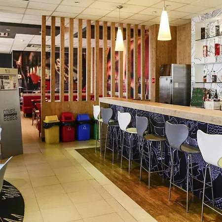 Ibis Uberaba-3