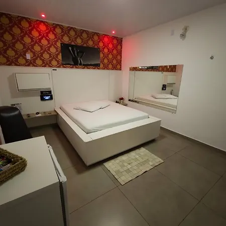 Prime Motel-2