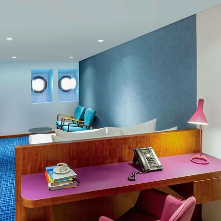 Queen Elizabeth 2 Hotel-2