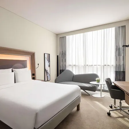 Novotel Bur Dubai - Healthcare City-3