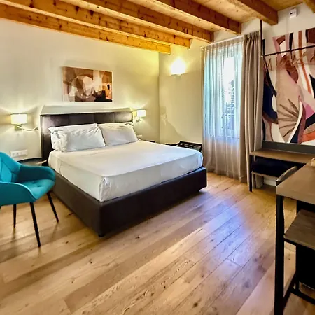 Malvezzi24 Boutique Rooms-3