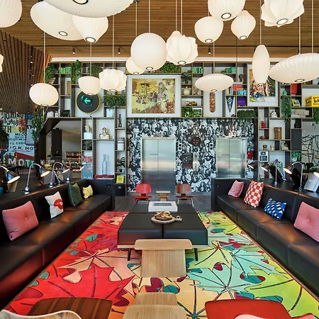 citizenM Seattle Pioneer Square-2