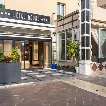 HOTEL ROYAL Paris Ivry-2