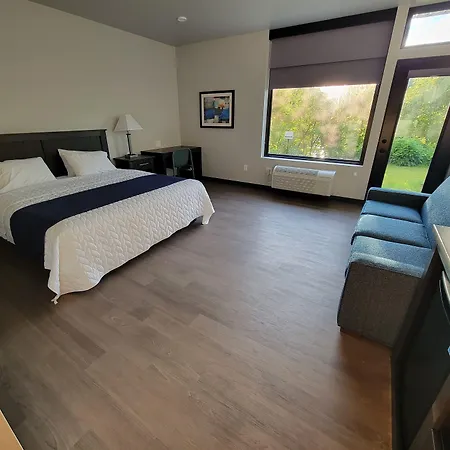 Watershed Hotel-3