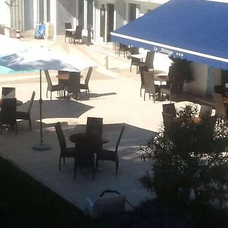 Cit'Hotel Le Mirage-3