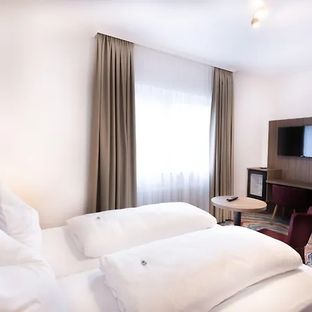 Firzlaff's Hotel-3