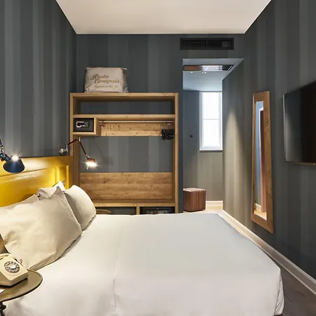 The Modernist Hotel-2