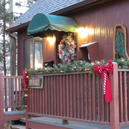 Tall Pines Inn-2