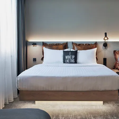 Moxy Hamburg City-2