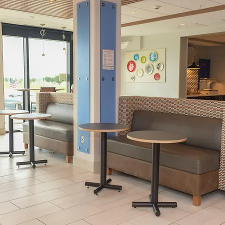 Holiday Inn Express & Suites - Middletown By Ihg-2