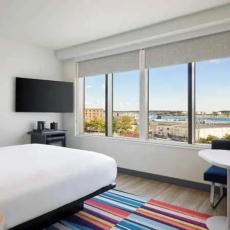 Aloft By Marriott Portland Downtown Waterfront Me-2