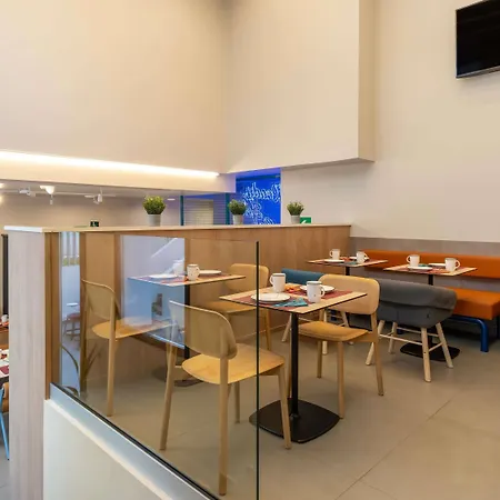 ibis budget Valencia Centro Puerto-3