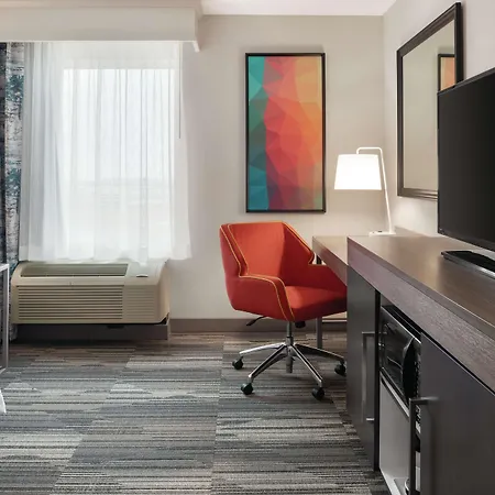 Hampton Inn Champaign Southwest-3