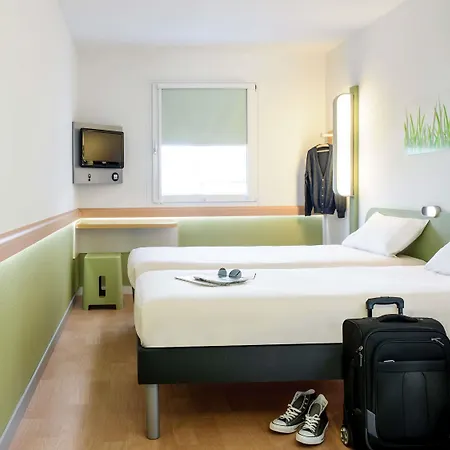 ibis budget Duisburg City am Innenhafen-3