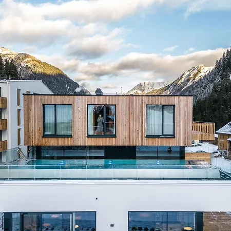 All-Suite Resort Paznaun-2