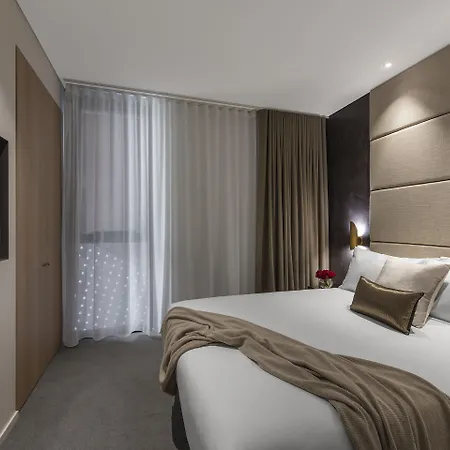 Skye Suites Sydney-3