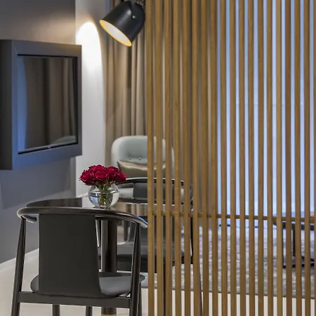 Skye Suites Sydney-2