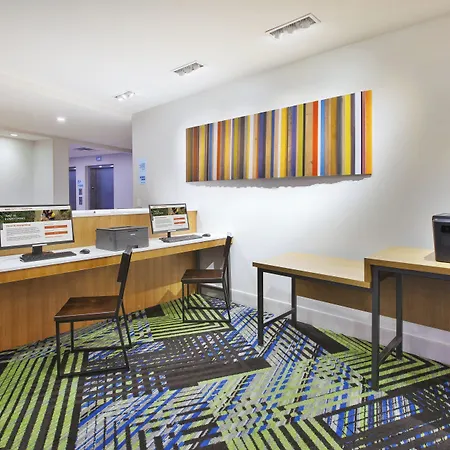 Holiday Inn Express & Suites Grand Rapids Airport North By Ihg-3