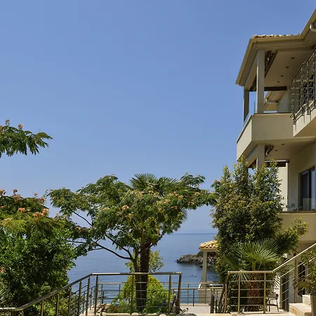 Prima Vista Beachfront Boutique Hotel-3