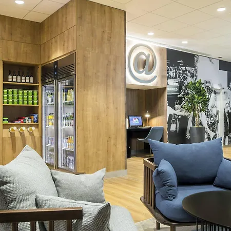 Courtyard By Marriott Edinburgh West-2