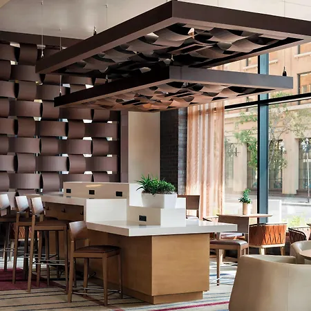 Courtyard By Marriott Phoenix Downtown-2