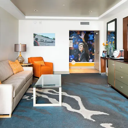 The Tennessean Hotel-2