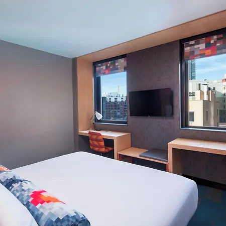 Aloft By Marriott Long Island City-Manhattan View-3