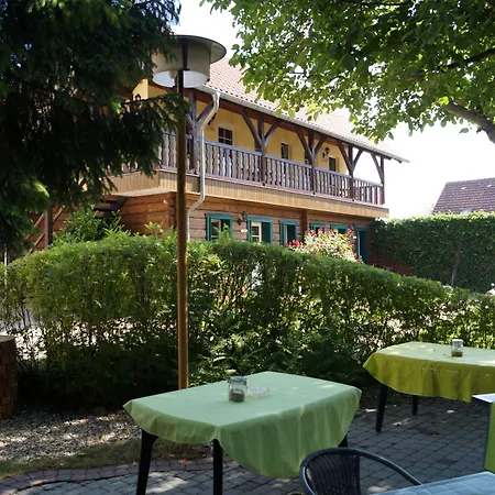 Pension zum Holzpantoffelmacher&Schauhandwerkspension-3