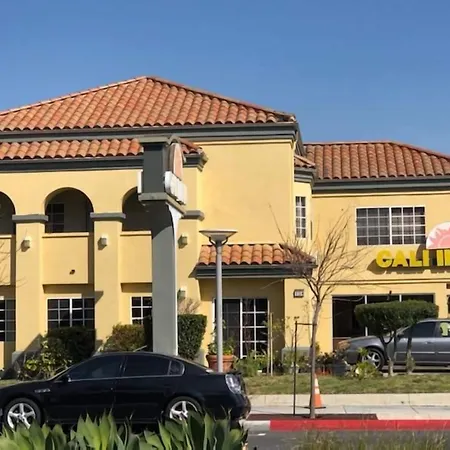 Cali Inn-2