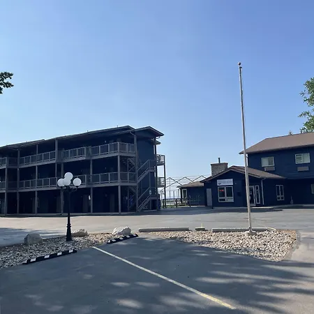 Lake Bluff Inn And Suites-2