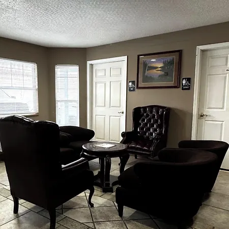 Woodbridge Inn By Oyo Rome-2