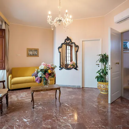Porta Di Mezzo Luxury Suites & Rooms-3