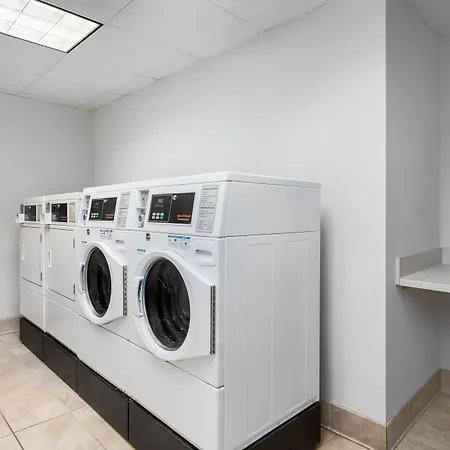 Courtyard By Marriott Auburn-3